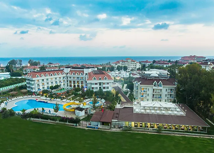 Golden Sunset Hotel&spa 케메르