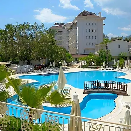 فندق Golden Sunset Hotel&spa كمر